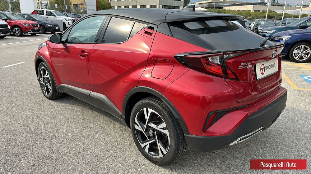 Toyota Toyota C-HR nuova a Campobasso (5)