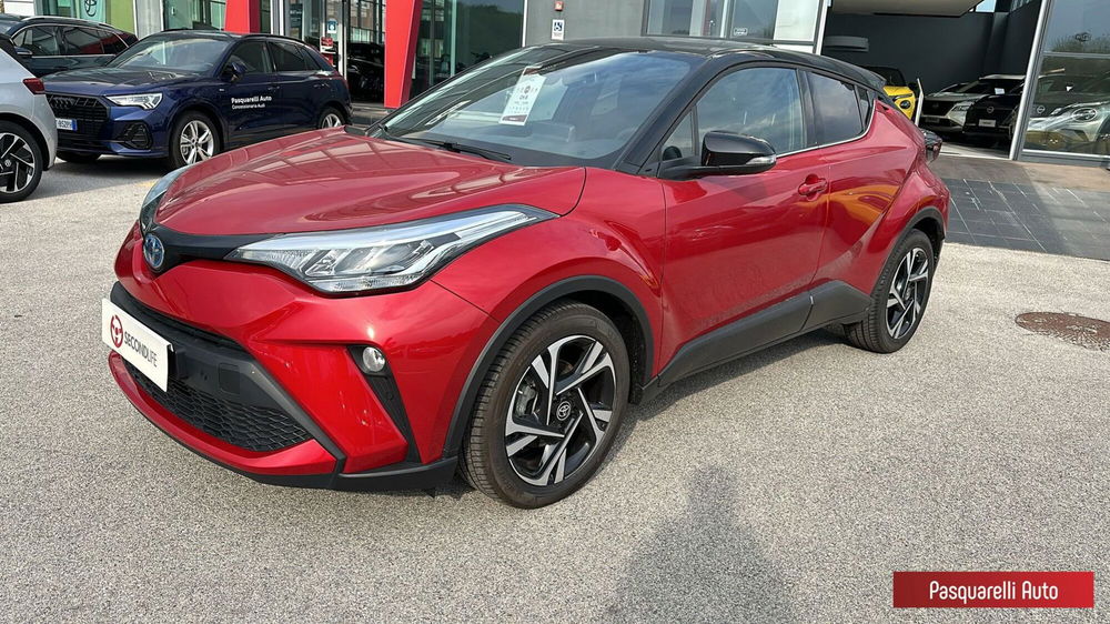 Toyota Toyota C-HR nuova a Campobasso (7)