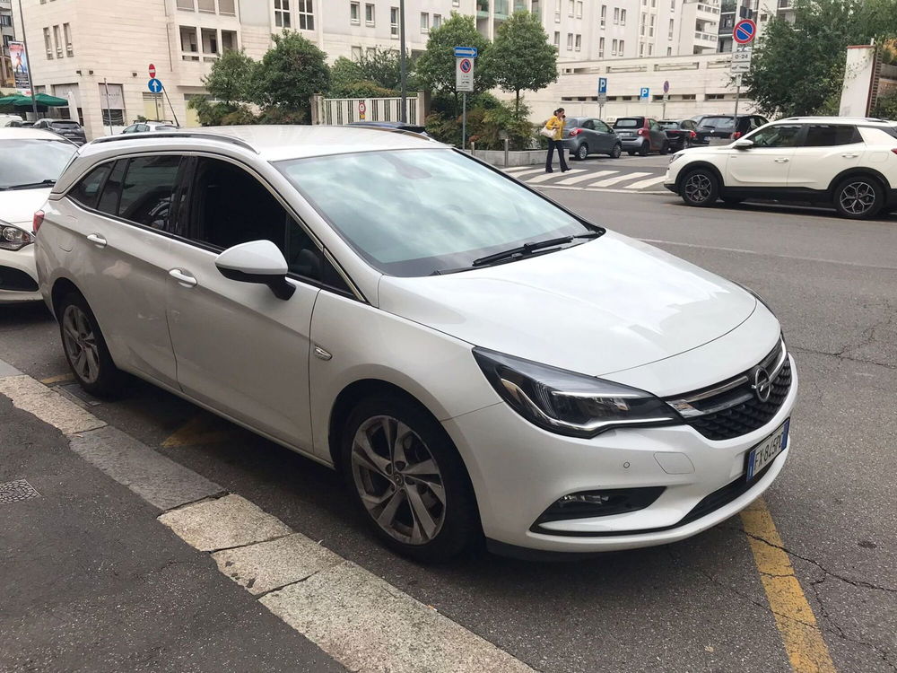 Opel Astra Station Wagon usata a Milano (3)