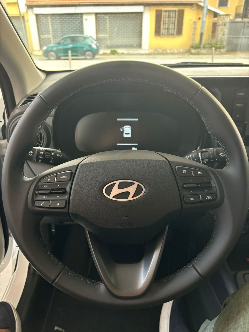 Hyundai i10 nuova a Torino (11)