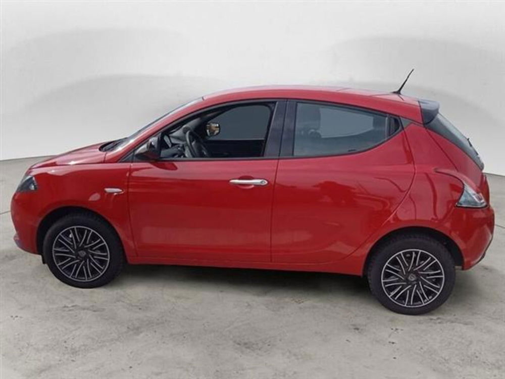 Lancia Ypsilon usata a Roma (3)