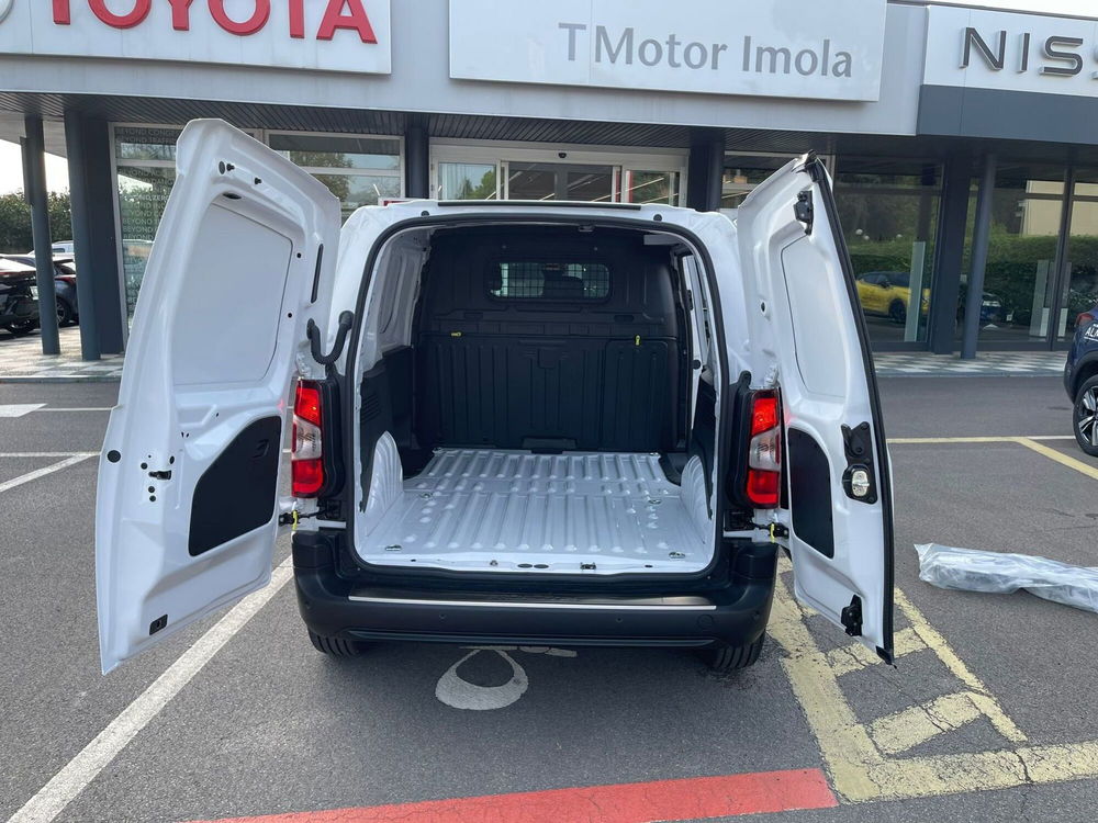 Toyota Proace City nuova a Bologna (5)