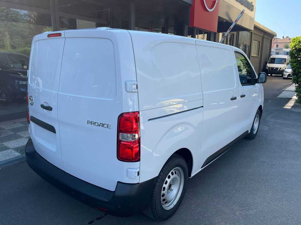 Toyota Proace nuova a Bologna (4)