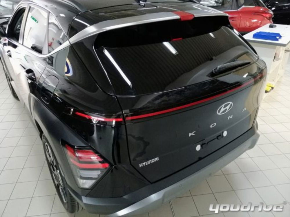 Hyundai Kona nuova a Napoli (4)