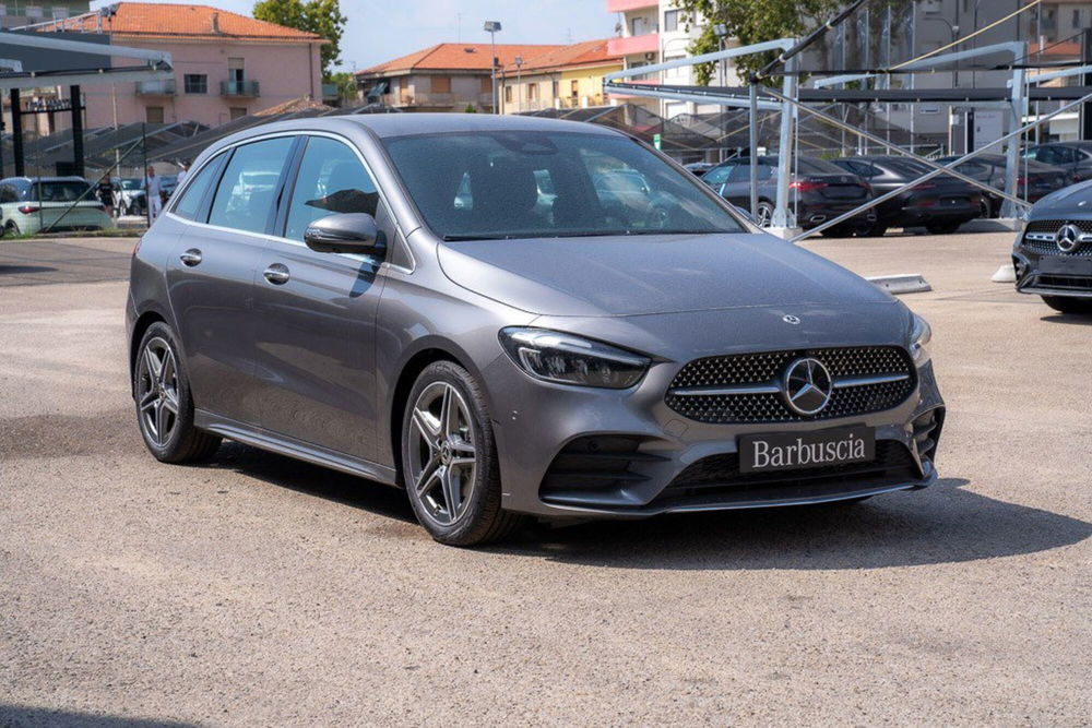 Mercedes-Benz Classe B nuova a Pescara (3)