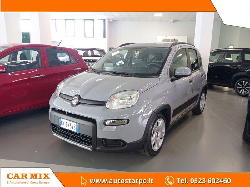 Fiat Panda 1.0 FireFly S&amp;S Hybrid City Cross  del 2022 usata a Piacenza