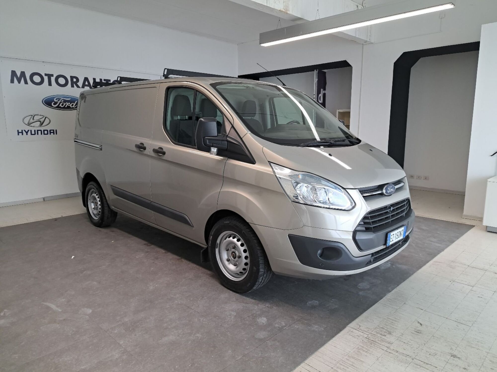 Ford Transit Custom Furgone 270 2.2 TDCi 125CV PC Furgone Trend del 2015 usata a Arezzo