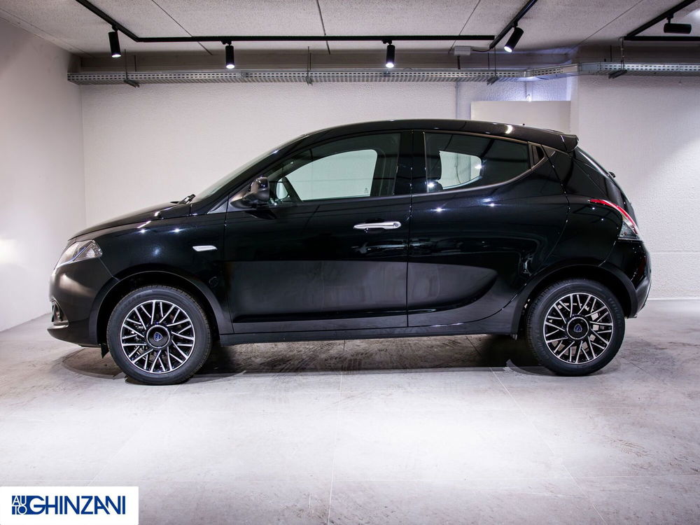 Lancia Ypsilon nuova a Bergamo (4)