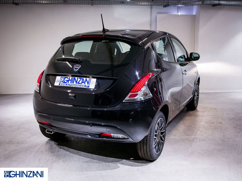 Lancia Ypsilon nuova a Bergamo (7)