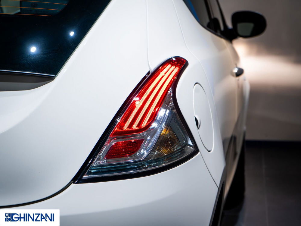 Lancia Ypsilon nuova a Bergamo (16)