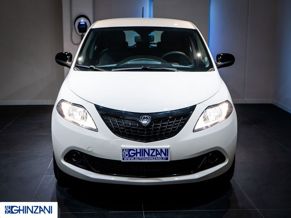 Lancia Ypsilon nuova a Bergamo (3)