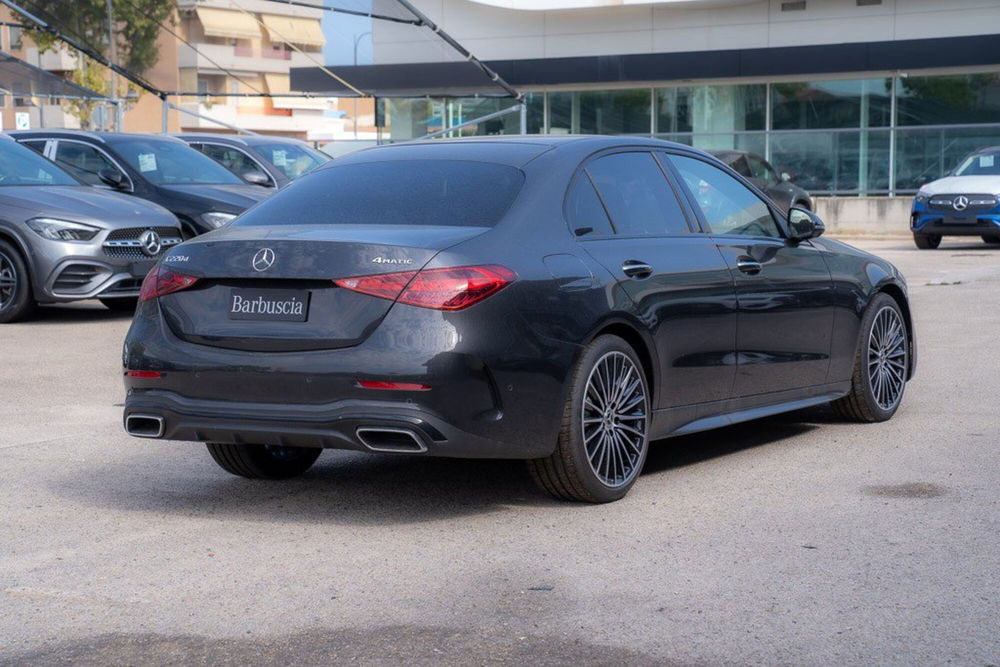 Mercedes-Benz Classe C nuova a Pescara (4)