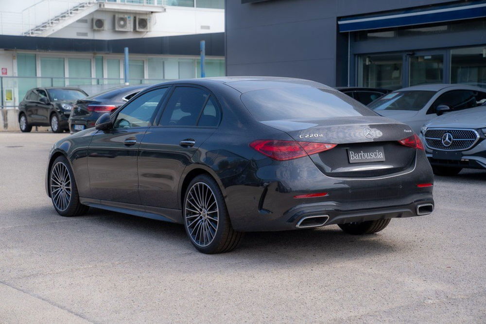 Mercedes-Benz Classe C nuova a Pescara (6)