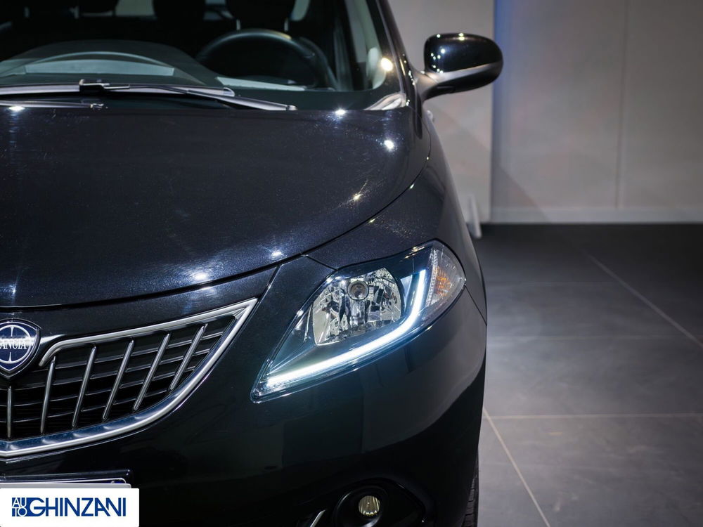 Lancia Ypsilon nuova a Bergamo (11)