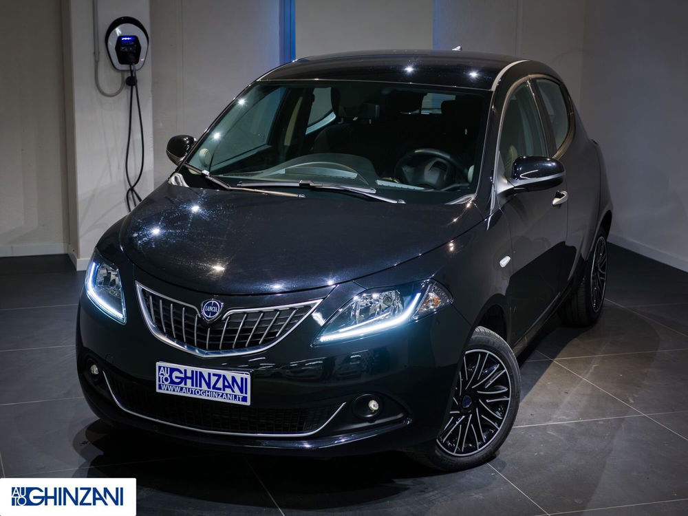 Lancia Ypsilon nuova a Bergamo (2)