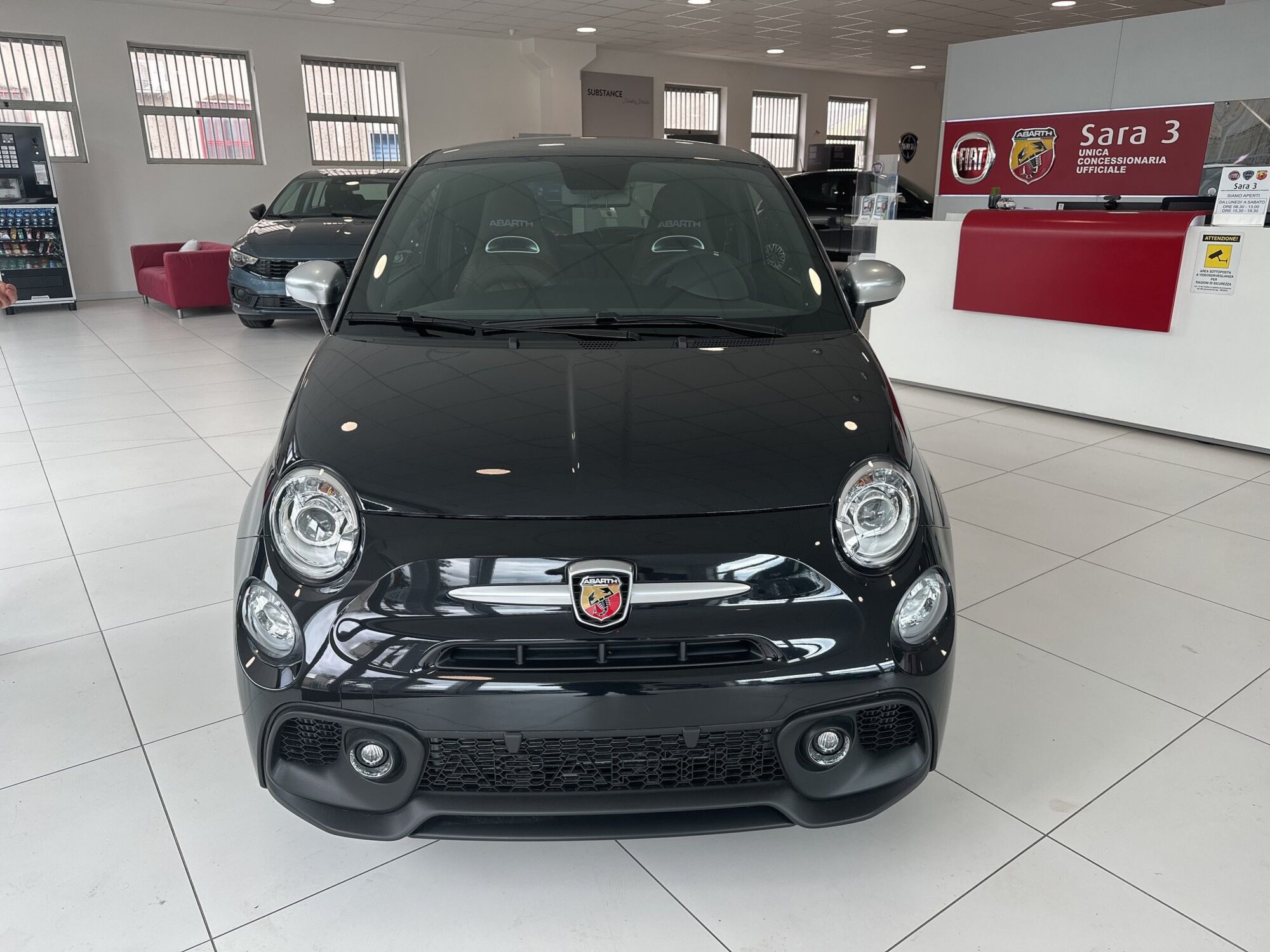 Abarth 595 595 1.4 Turbo T-Jet 165 CV  nuova a Benevento