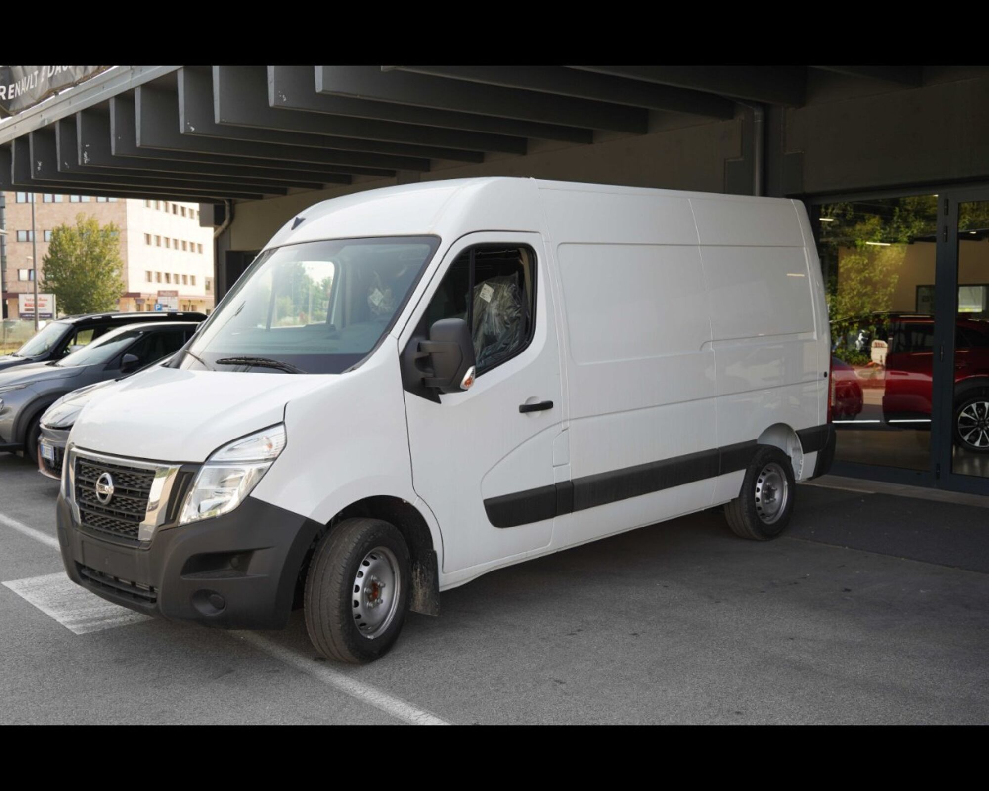 Nissan Interstar Furgone 35 2.3 dCi 135CV PL-TA Tekna Furgone nuova a Treviso