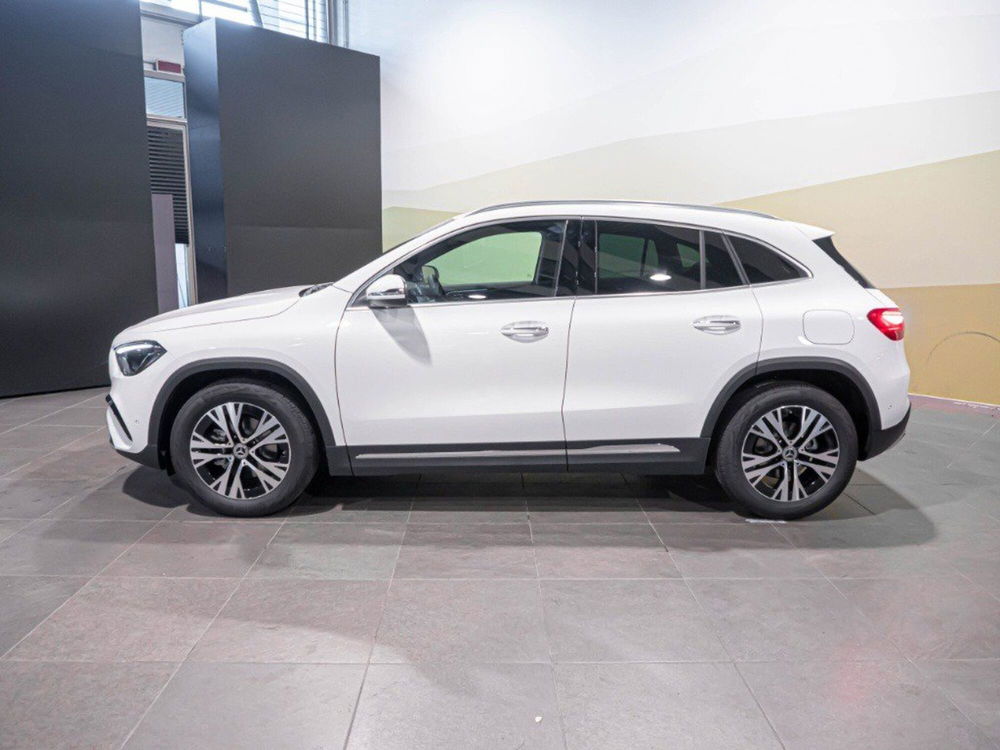 Mercedes-Benz GLA SUV nuova a Ancona (5)