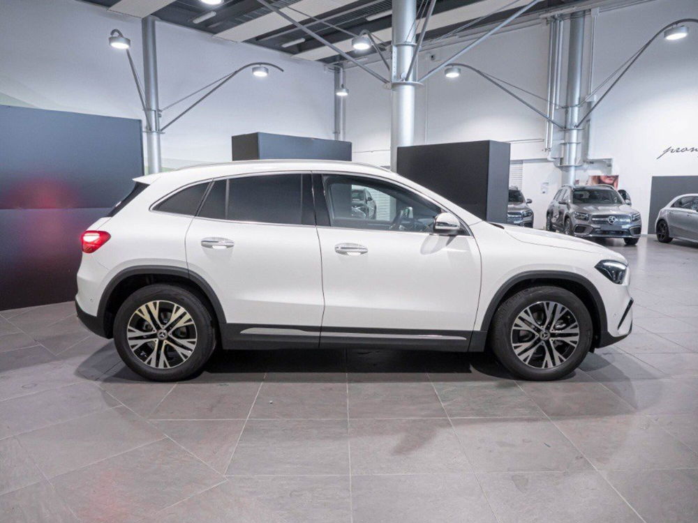 Mercedes-Benz GLA SUV nuova a Ancona (9)