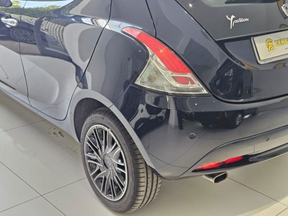 Lancia Ypsilon usata a Napoli (7)