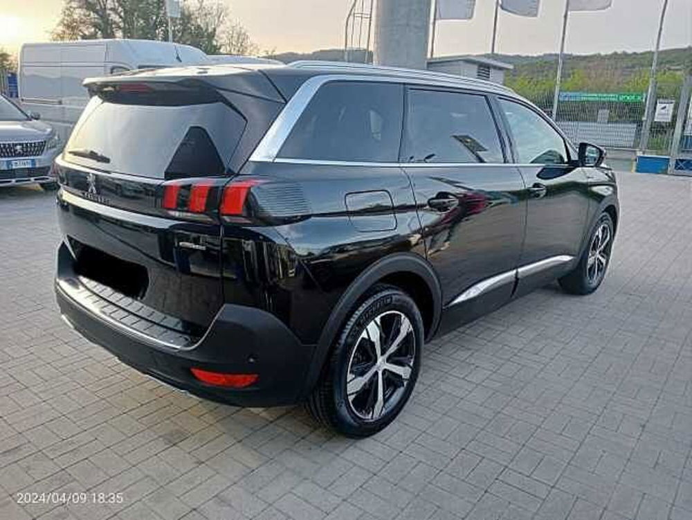 Peugeot 5008 usata a Roma (4)