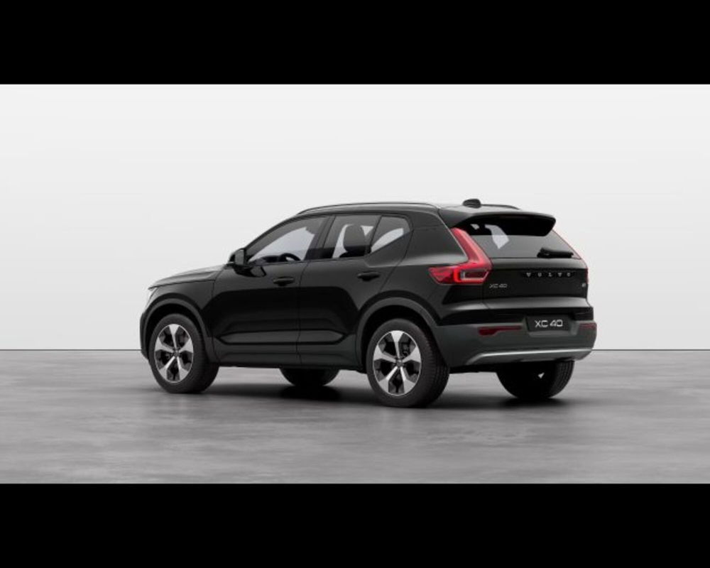 Volvo XC40 nuova a Treviso (3)