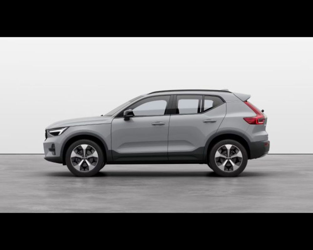 Volvo XC40 nuova a Treviso (2)