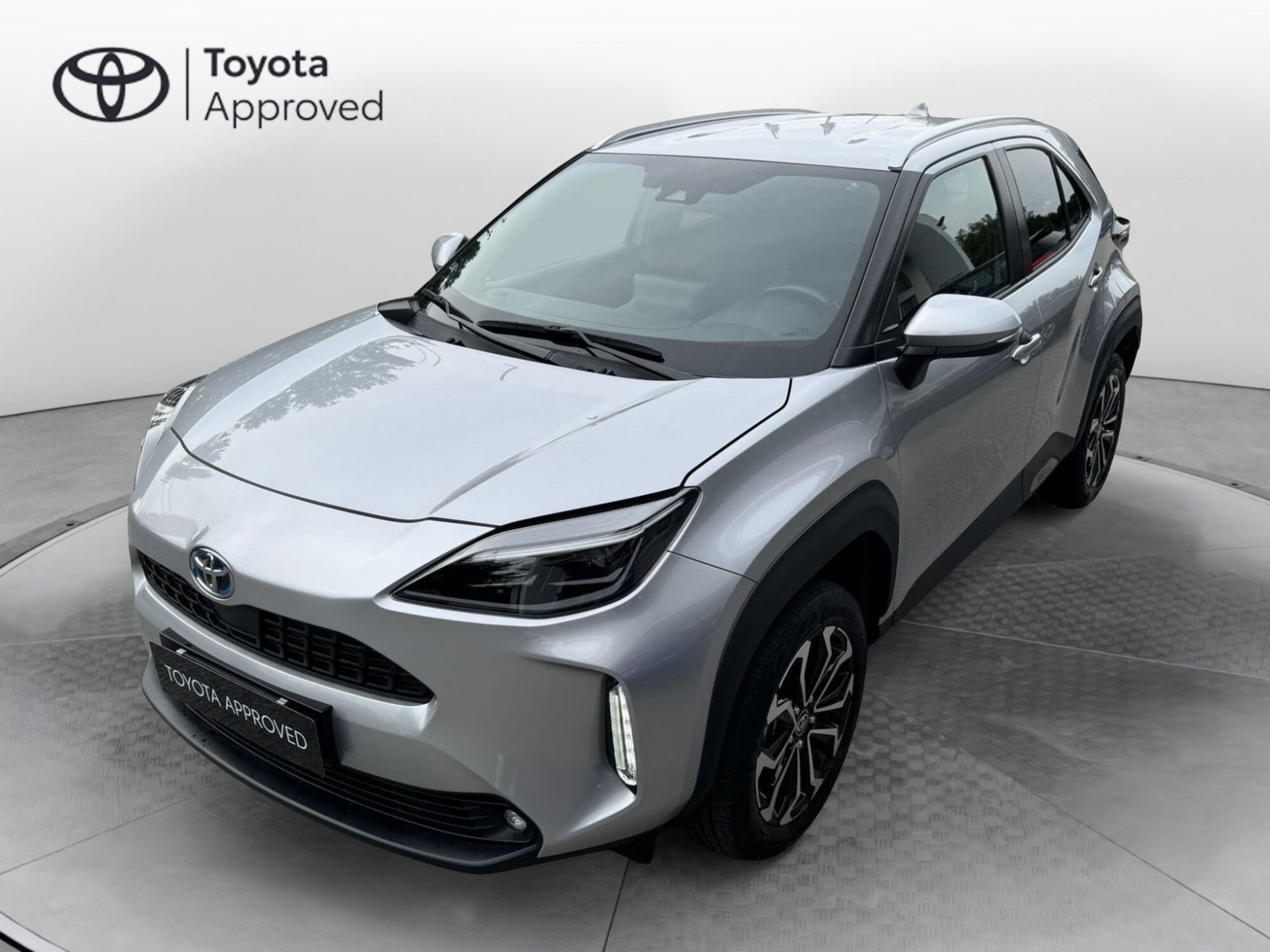 Toyota Yaris Cross 1.5 Hybrid 5p. E-CVT Trend del 2022 usata a Beregazzo con Figliaro