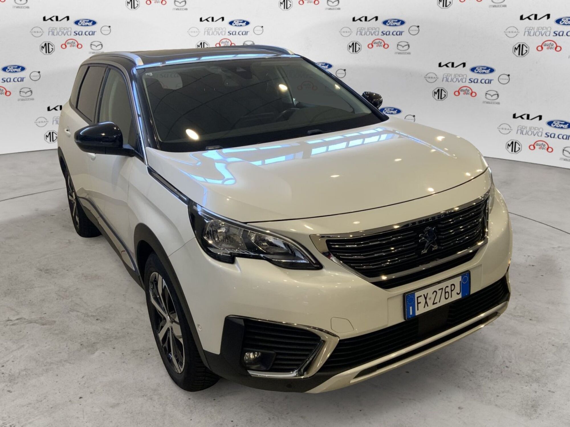 Peugeot 5008 BlueHDi 130 S&amp;S Allure  del 2019 usata a Novara