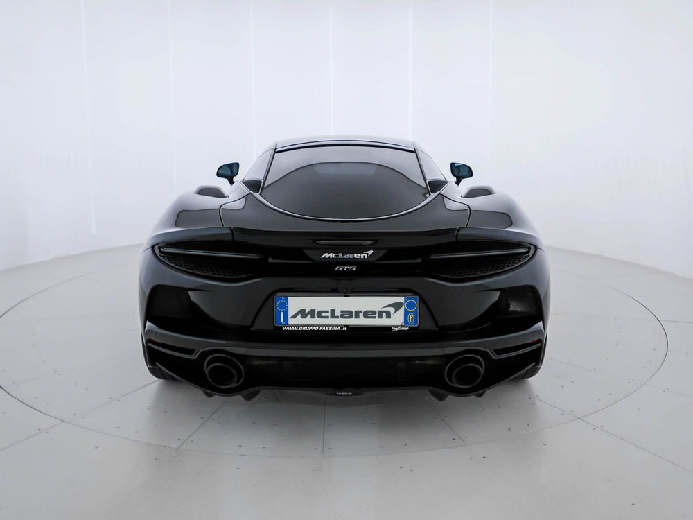 McLaren GTS  nuova a Milano (5)