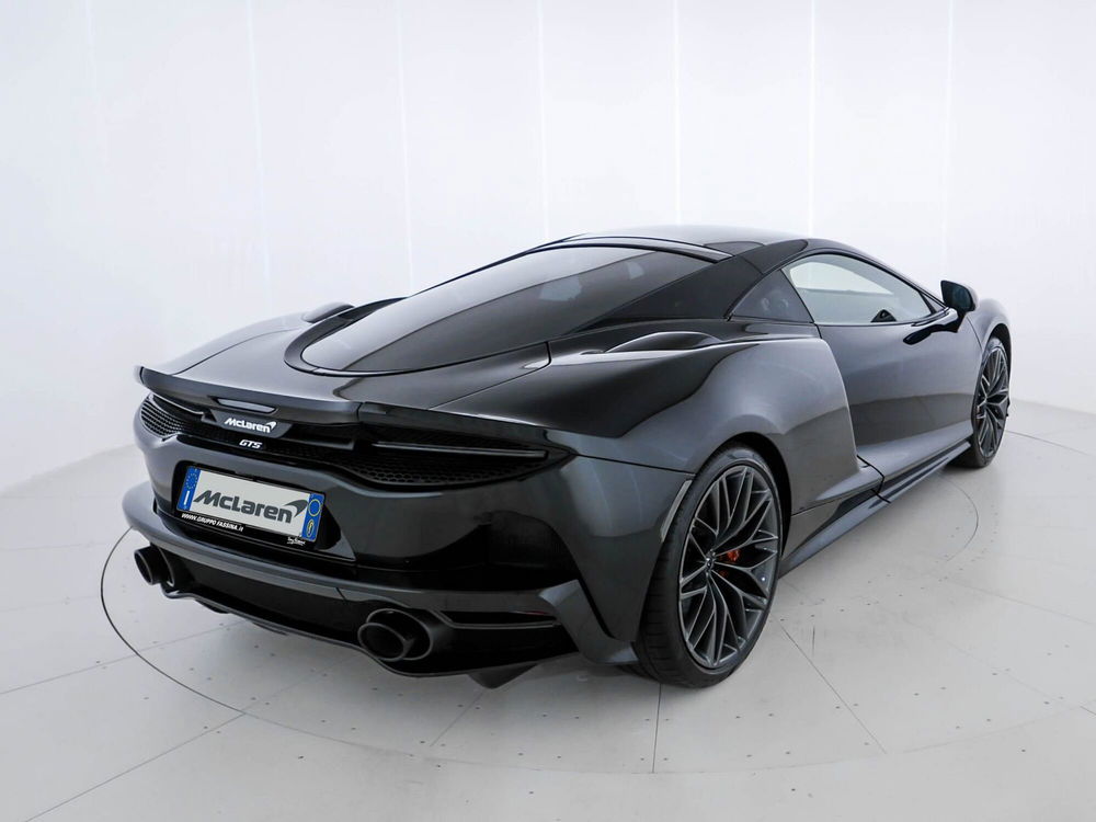 McLaren GTS  nuova a Milano (6)