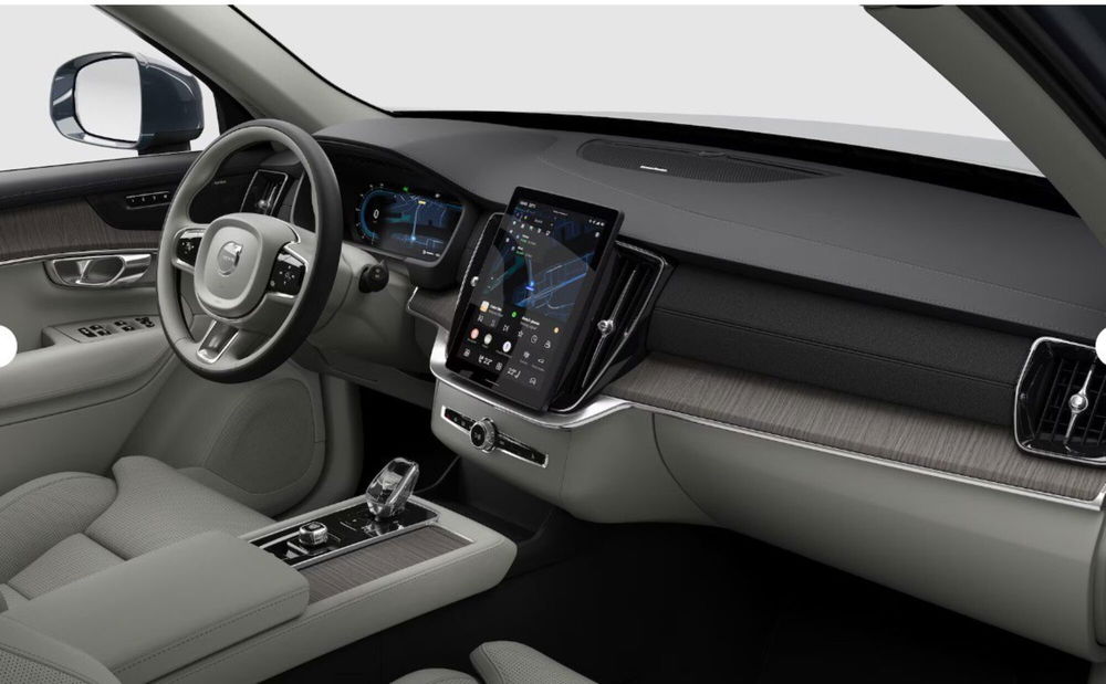 Volvo XC90 nuova a Milano (8)