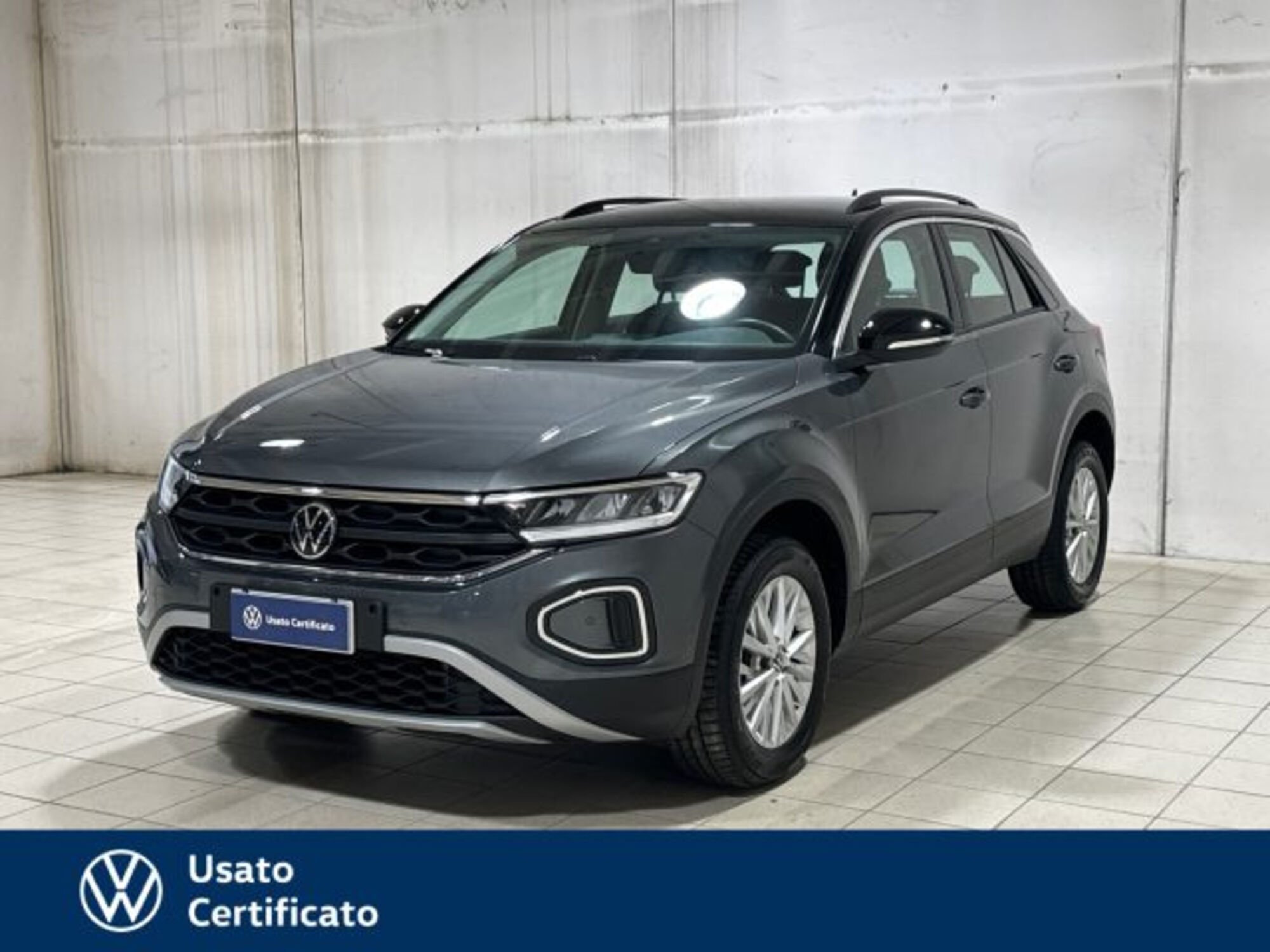 Volkswagen T-Roc 2.0 tdi Life 115cv del 2023 usata a Arzignano