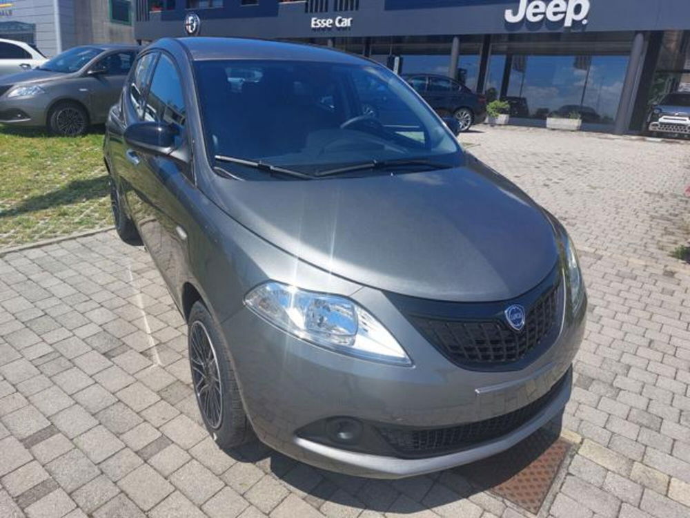 Lancia Ypsilon nuova a Padova