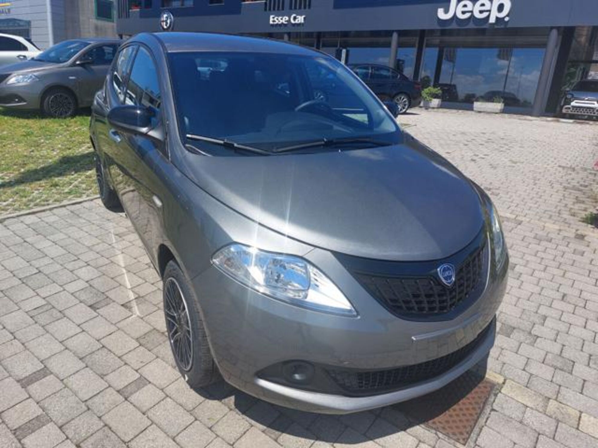 Lancia Ypsilon 1.0 FireFly 5 porte S&amp;S Hybrid Ecochic Silver  nuova a Cittadella