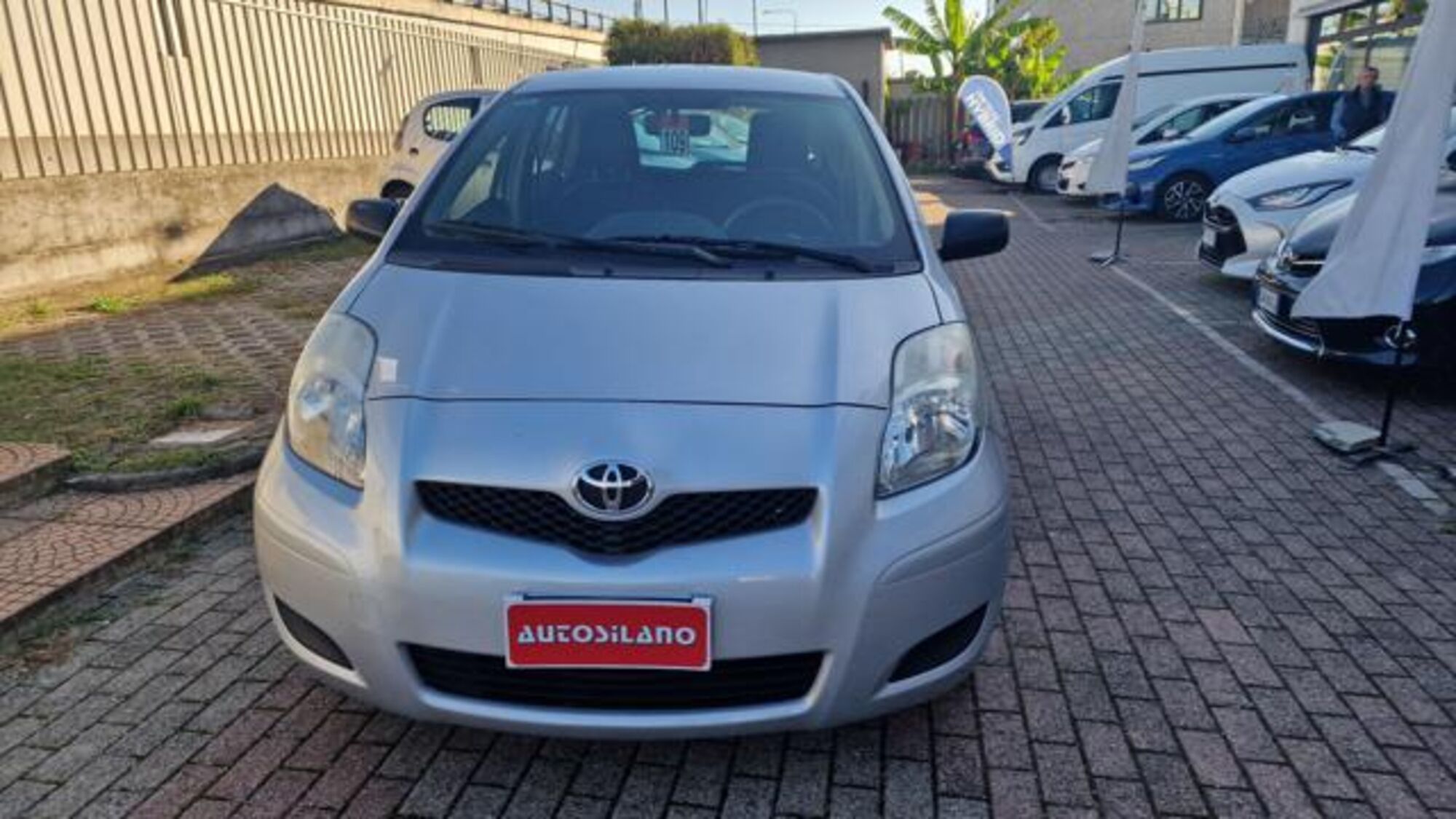 Toyota Yaris 1.0 5 porte Sol  del 2010 usata a Vignate