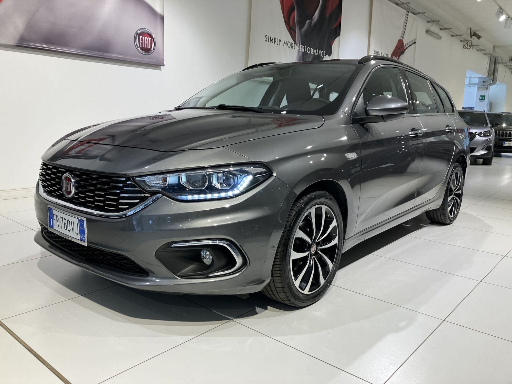 Fiat Tipo Station Wagon Tipo 1.6 Mjt S&amp;S SW Lounge  del 2018 usata a Fornovo di Taro