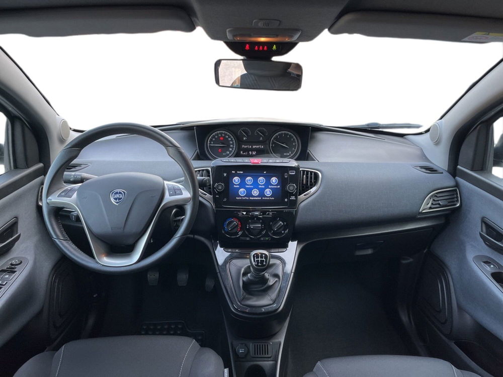 Lancia Ypsilon usata a Torino (11)