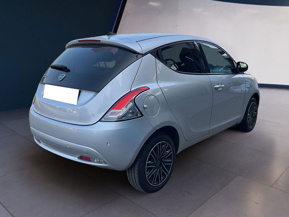 Lancia Ypsilon usata a Torino (4)