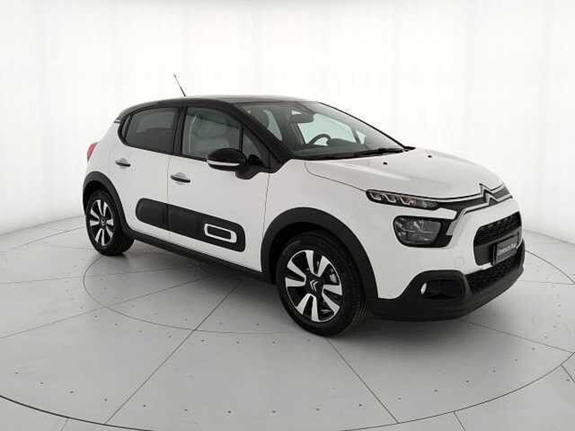 Citroen C3 1.2 puretech Max s&amp;s 83cv nuova a Teverola