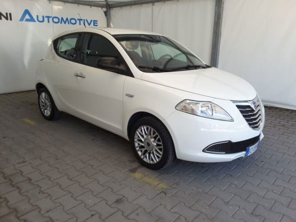 Lancia Ypsilon usata a Firenze (3)