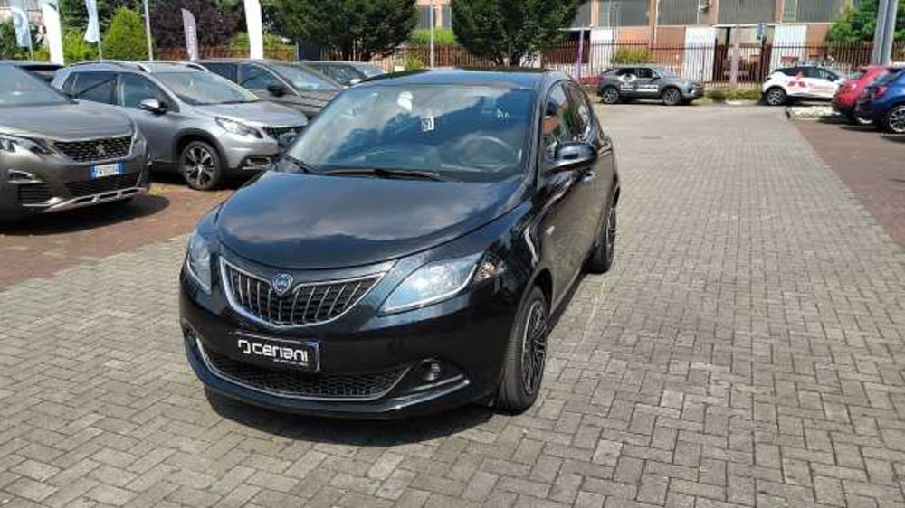 Lancia Ypsilon usata a Milano