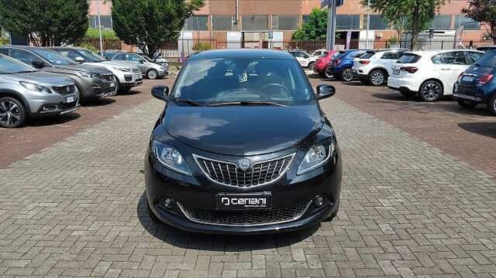 Lancia Ypsilon usata a Milano (7)