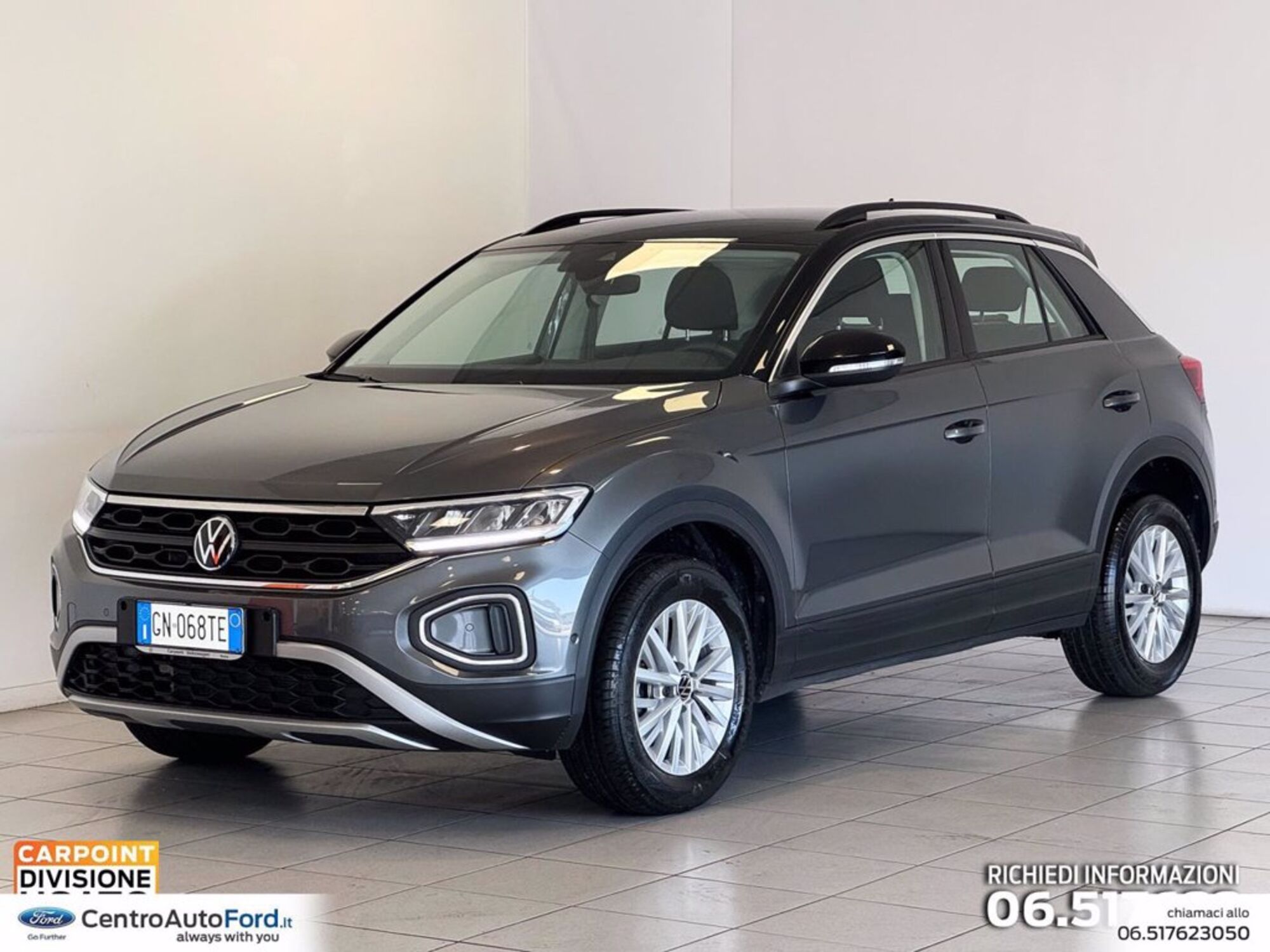 Volkswagen T-Roc 2.0 tdi Life 115cv del 2023 usata a Albano Laziale