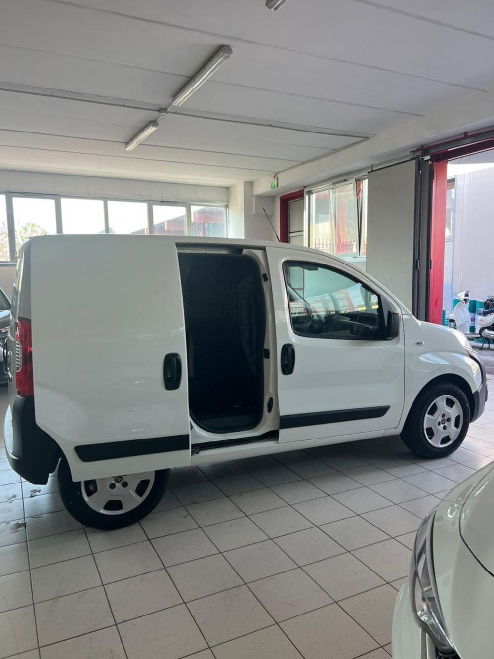 Fiat Fiorino nuova a Napoli (4)