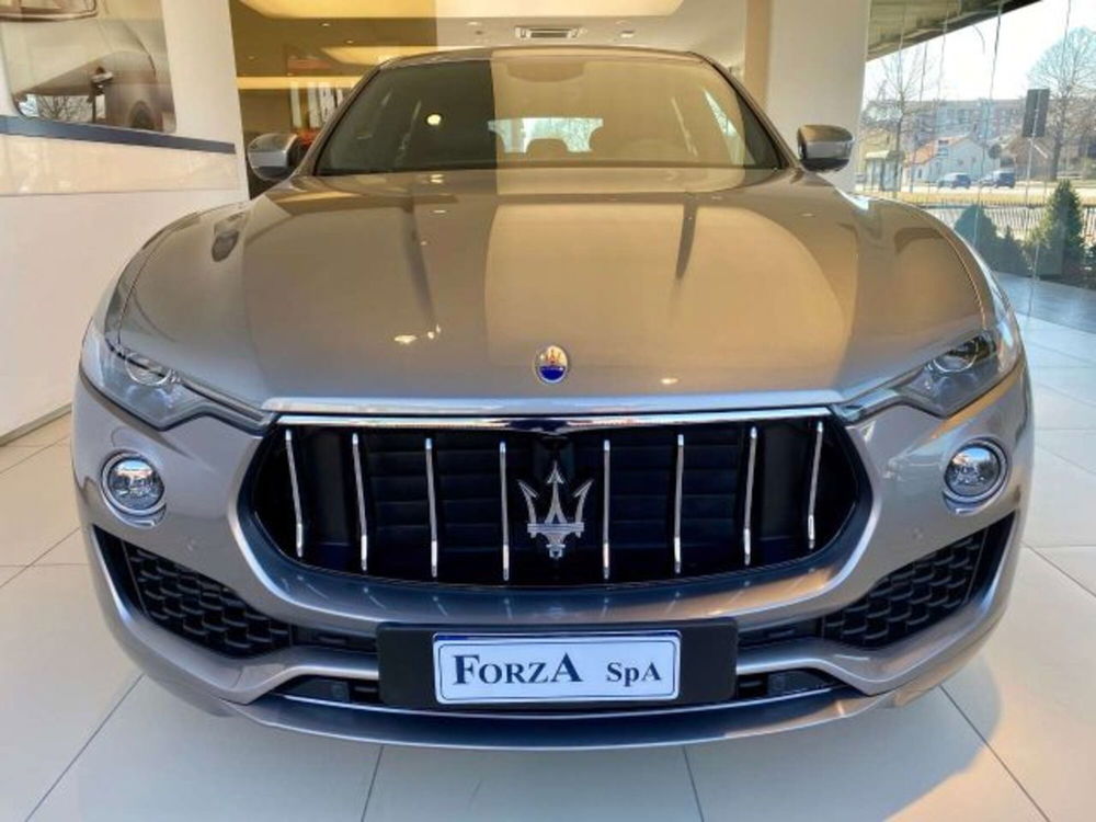 Maserati Levante usata a Torino (2)