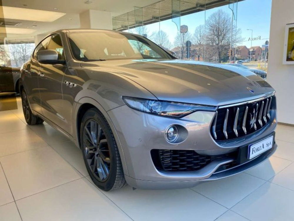 Maserati Levante usata a Torino (3)