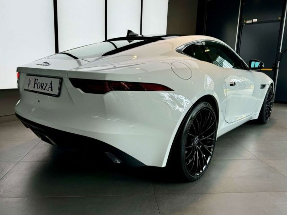 Jaguar F-Type Coupé usata a Torino (8)