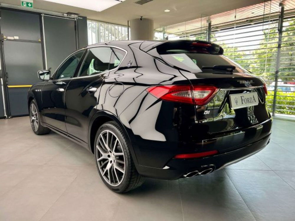 Maserati Levante usata a Torino (5)