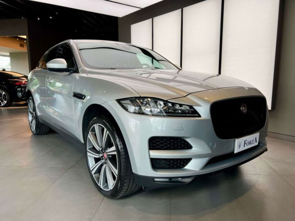 Jaguar F-Pace usata a Torino (3)